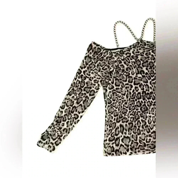 MICHAEL MICHAEL KORS Cold Shoulder Chain Pullover Animal Print Top Size Small - Picture 3 of 12